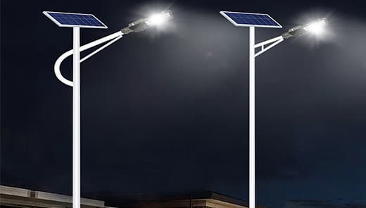 Seasonal-Maintenance-Tips-for-Solar-Street-Lights