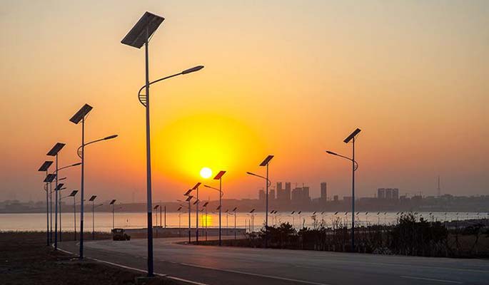 solar street light on highway