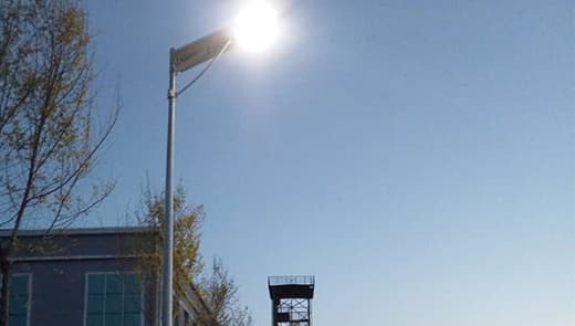 solar-powered-outdoor-street-lights