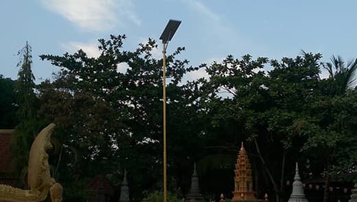 solar-powered-outdoor-street-lights